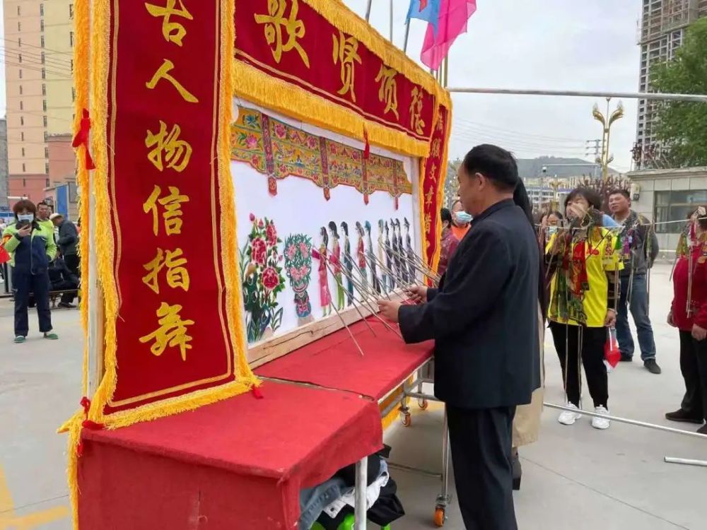 新澳門王中王期期中，揭秘彩票背后的秘密與策略，揭秘新澳門王中王彩票背后的秘密與策略，期期中探秘彩票世界