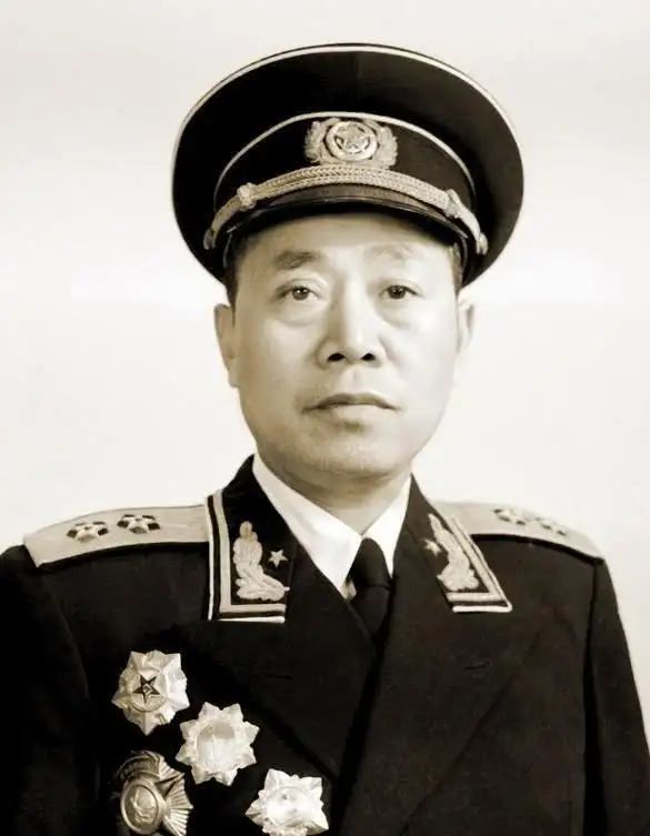 上將上面還有等級嗎，探究軍銜體系中的高級職位與等級劃分，軍銜體系揭秘，上將之上是否還有更高級別？高級職位與等級劃分全解析