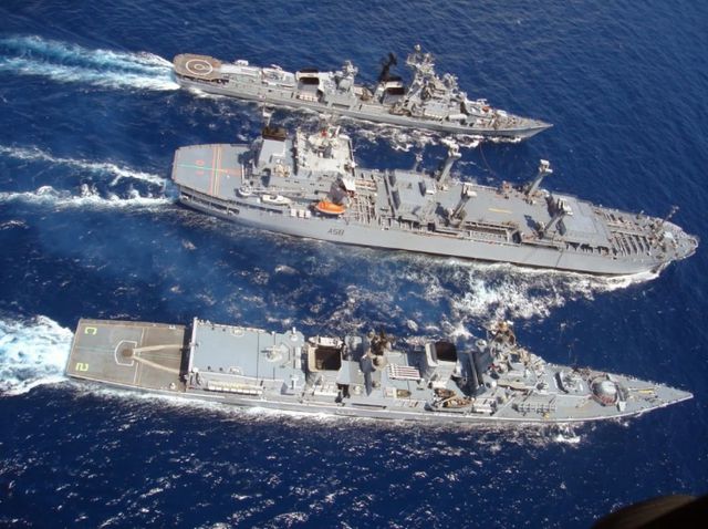 中國(guó)第三艘航空母艦下水，揭示強(qiáng)大國(guó)防新里程碑，中國(guó)第三艘航空母艦下水，國(guó)防實(shí)力再上新臺(tái)階
