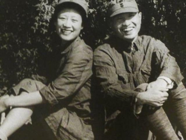 國(guó)防部長(zhǎng)是干什么的，職責(zé)與重要性解析，國(guó)防部長(zhǎng)職責(zé)與重要性解析，守護(hù)國(guó)家安全的重要角色