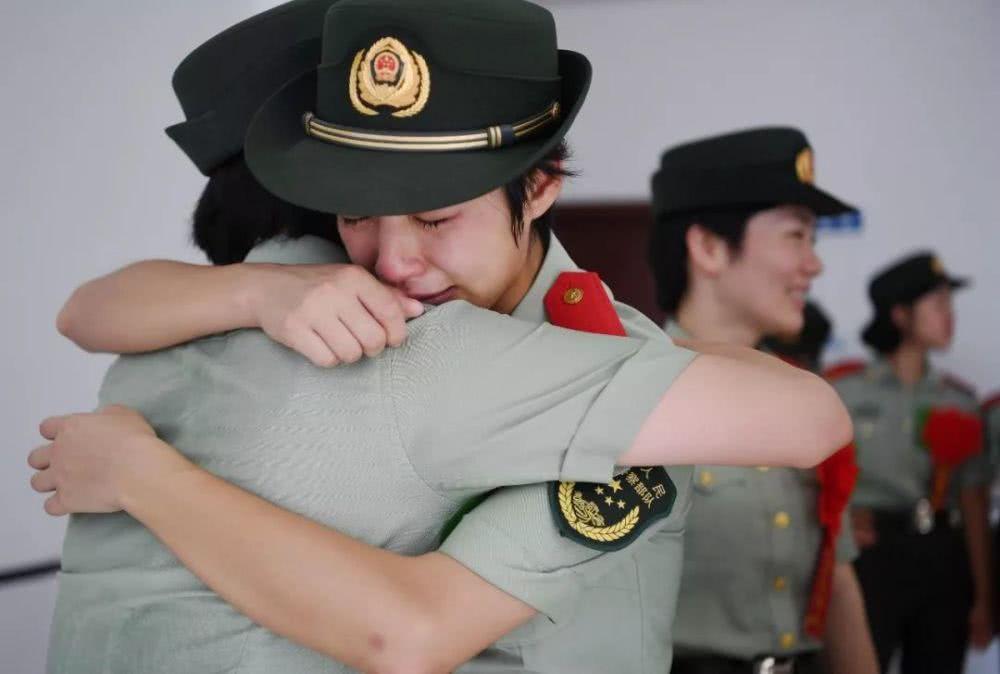 關(guān)于21式各軍種八一臂章的探討，關(guān)于各軍種八一臂章的探討，深入解析21式臂章特點(diǎn)