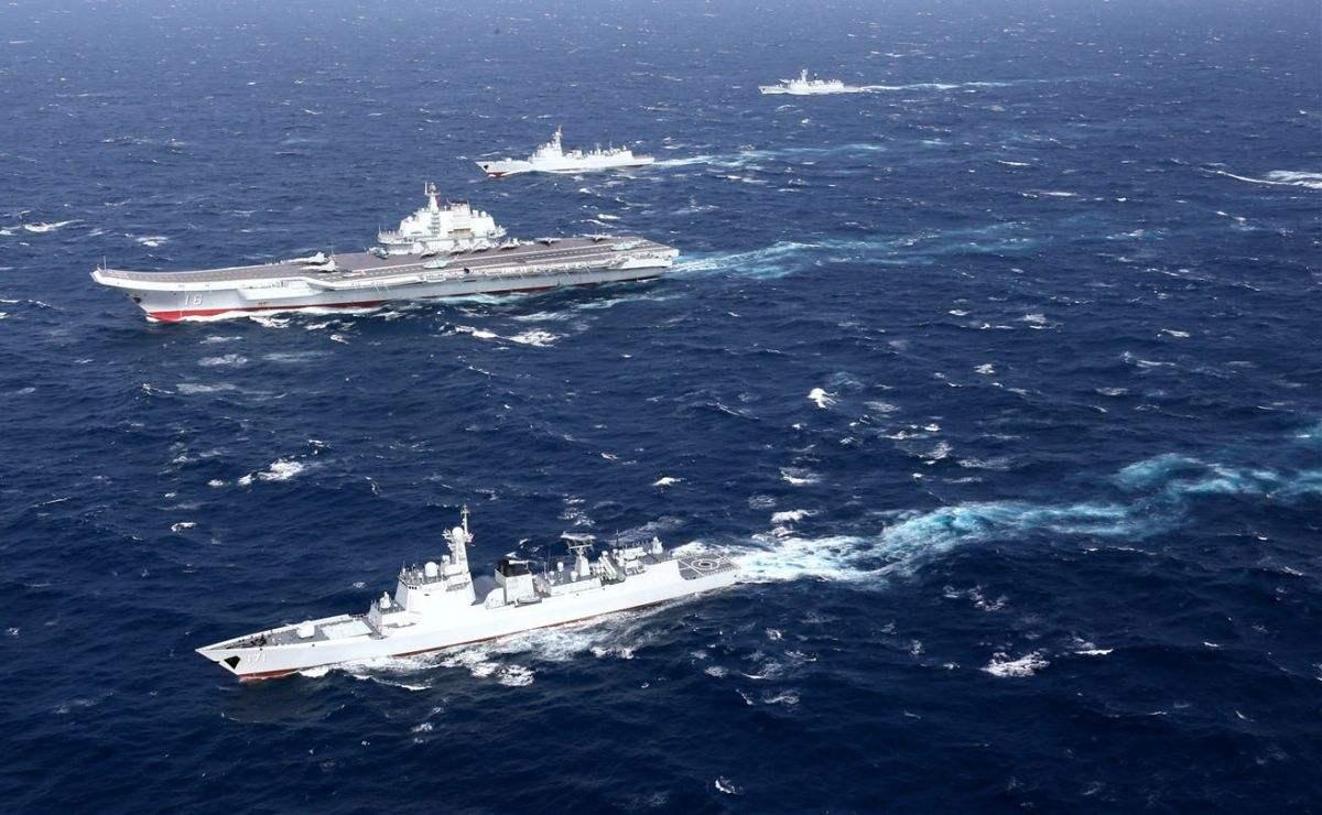 聚焦國際海域，中國戰(zhàn)艦圍觀英艦背后的故事，聚焦國際海域，中國戰(zhàn)艦視角下的英艦背后故事