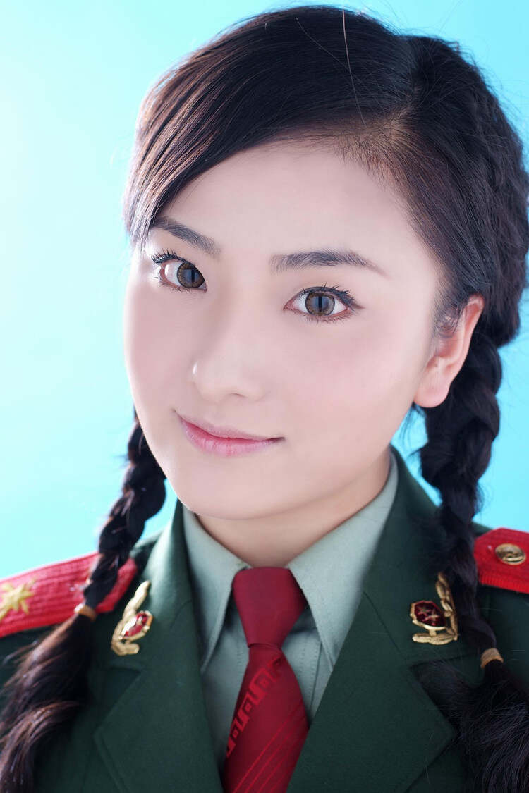 中國最漂亮的女兵照片第一名——展現(xiàn)英雄之美與榮耀印記，中國女兵第一名，榮耀印記與英雄之美的璀璨瞬間