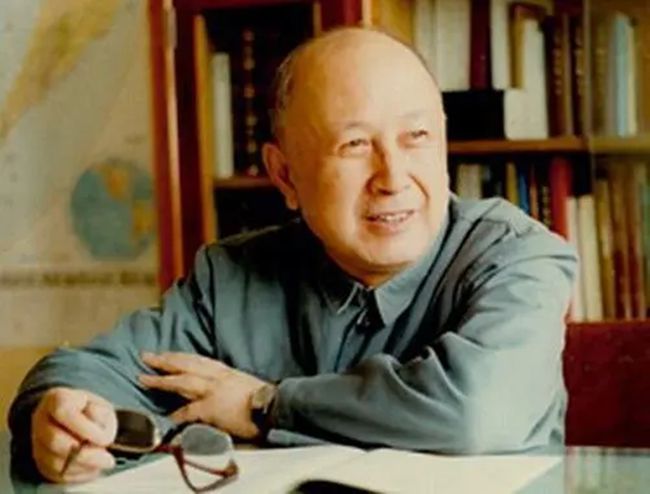 錢學森資料簡介，中國航天之父的傳奇人生，中國航天之父錢學森，傳奇人生的簡介