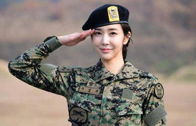 關(guān)于女兵征兵條件，探索未來的挑戰(zhàn)與機(jī)遇——以2024年為例，女兵征兵條件，探索未來挑戰(zhàn)與機(jī)遇——聚焦2024年展望