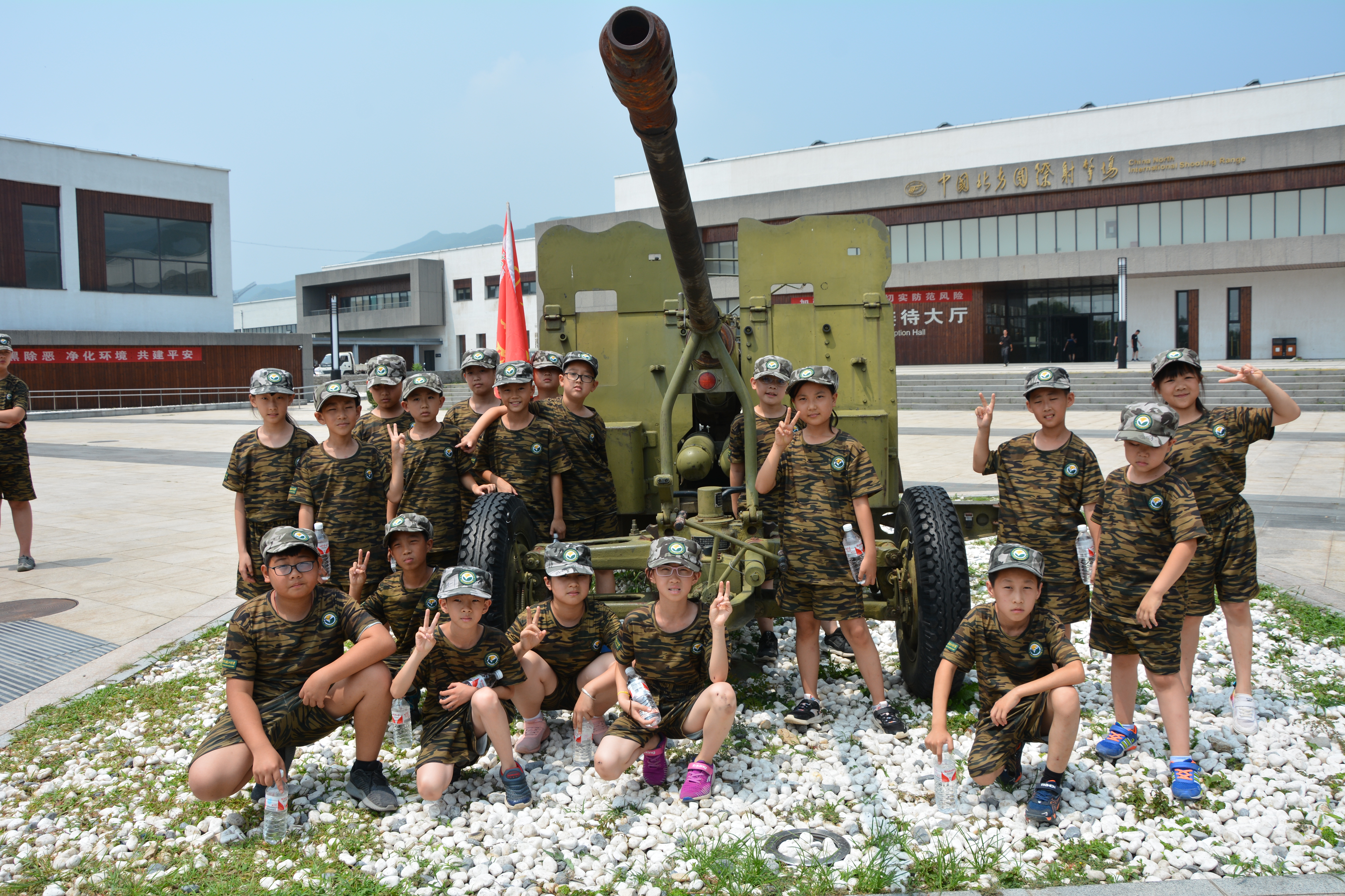 軍事夏令營(yíng)照片，展現(xiàn)熱血青春的力量與榮耀，軍事夏令營(yíng)照片，熱血青春的力量與榮耀展現(xiàn)