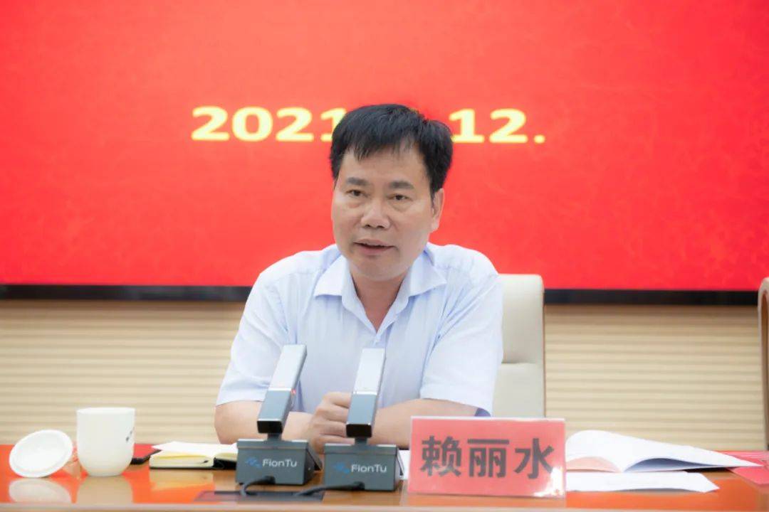 二四六香港資料期期中，深度解析與SEO優(yōu)化策略，深度解析香港期期中資料，SEO優(yōu)化策略揭秘
