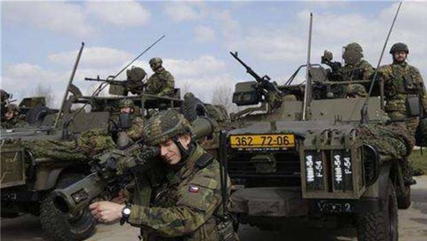 超大軍事論壇軍事暢談，深度探討軍事話題，分享軍事知識(shí)，超大軍事論壇深度探討軍事話題，分享軍事知識(shí)暢談會(huì)
