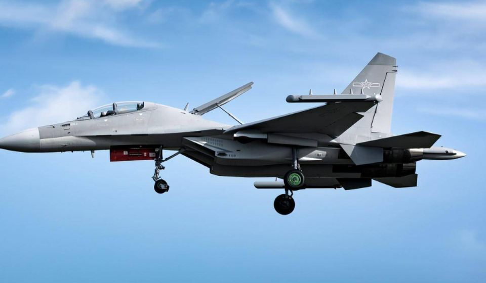 殲-16，中國航空工業(yè)的杰出代表，揭秘其屬于第幾代戰(zhàn)機(jī)，揭秘殲-16，中國航空工業(yè)杰出代表，究竟屬于第幾代戰(zhàn)機(jī)？