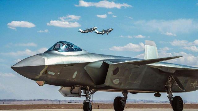 殲-21戰(zhàn)機(jī)介紹，未來空中力量的璀璨明珠，殲-21戰(zhàn)機(jī)，未來空中力量的璀璨明珠介紹