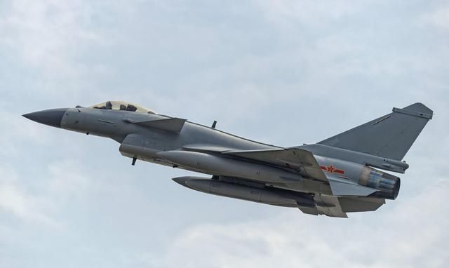 揭秘殲-10戰(zhàn)斗機高清大圖，性能、特點與全球地位，殲-10戰(zhàn)斗機深度解析，高清圖像、性能特點與全球地位