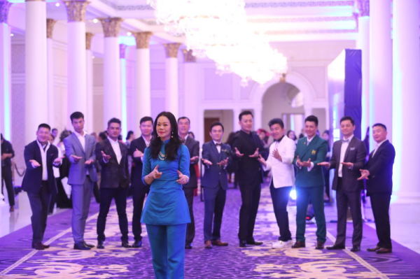 六肖期期中特一王中王——揭秘彩票背后的秘密，揭秘彩票背后的秘密，六肖期期中特一王中王探秘彩票世界