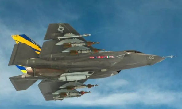 殲-35官方介紹，新一代艦載戰(zhàn)斗機(jī)的卓越性能，殲-35新一代艦載戰(zhàn)斗機(jī)卓越性能介紹