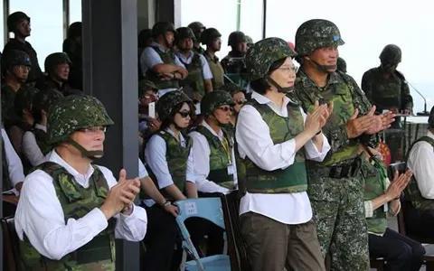 凌晨臺海突然行動，深度解析背后的原因與意義，凌晨臺海行動揭秘，背后原因與意義深度解析