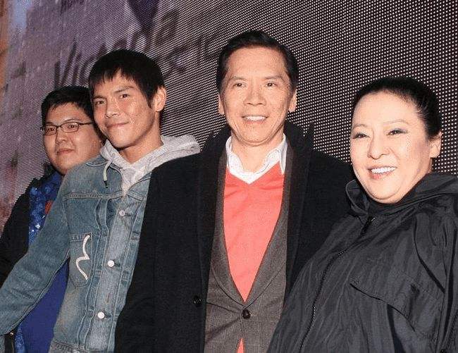 向華強(qiáng)與女明星們的傳奇故事——一份特別的名單，向華強(qiáng)與明星傳奇，獨(dú)家名單揭秘背后的故事