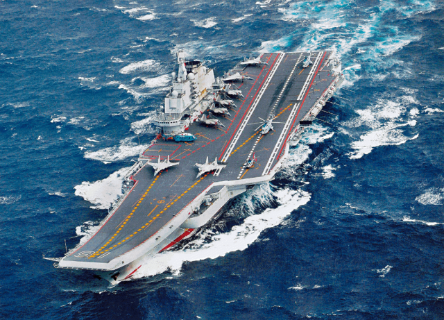 殲-35與遼寧艦，中國海軍航空力量的雙璧合璧，殲-35與遼寧艦，中國海軍航空力量的完美融合