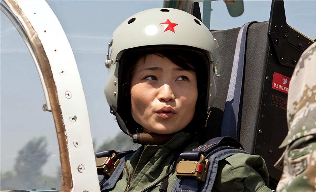 中國(guó)最新的殲擊機(jī)，探索前沿科技與國(guó)防實(shí)力的新高度，中國(guó)最新殲擊機(jī)揭示前沿科技與國(guó)防實(shí)力新高度