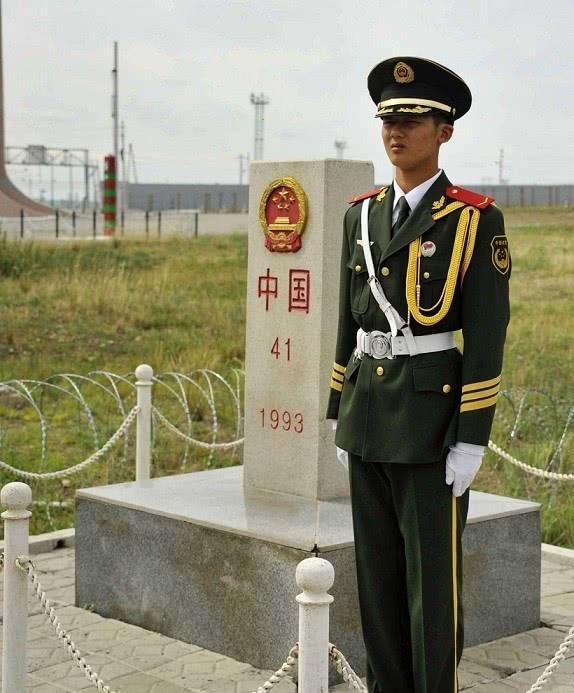 女生當(dāng)兵痛苦嗎，挑戰(zhàn)與適應(yīng)的過程，女生當(dāng)兵的挑戰(zhàn)與適應(yīng)，痛苦的過程解析