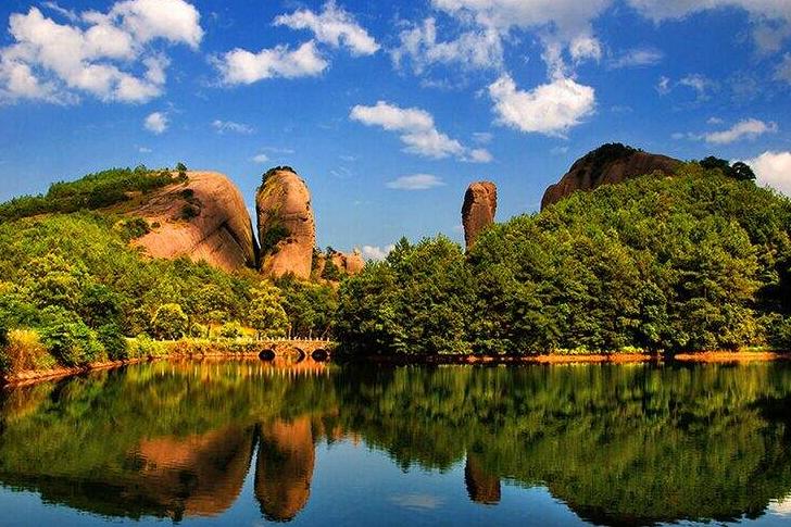 九寨溝有什么景點(diǎn)——探秘人間仙境的絕美風(fēng)光，探秘九寨溝，人間仙境的絕美風(fēng)光與景點(diǎn)全攻略