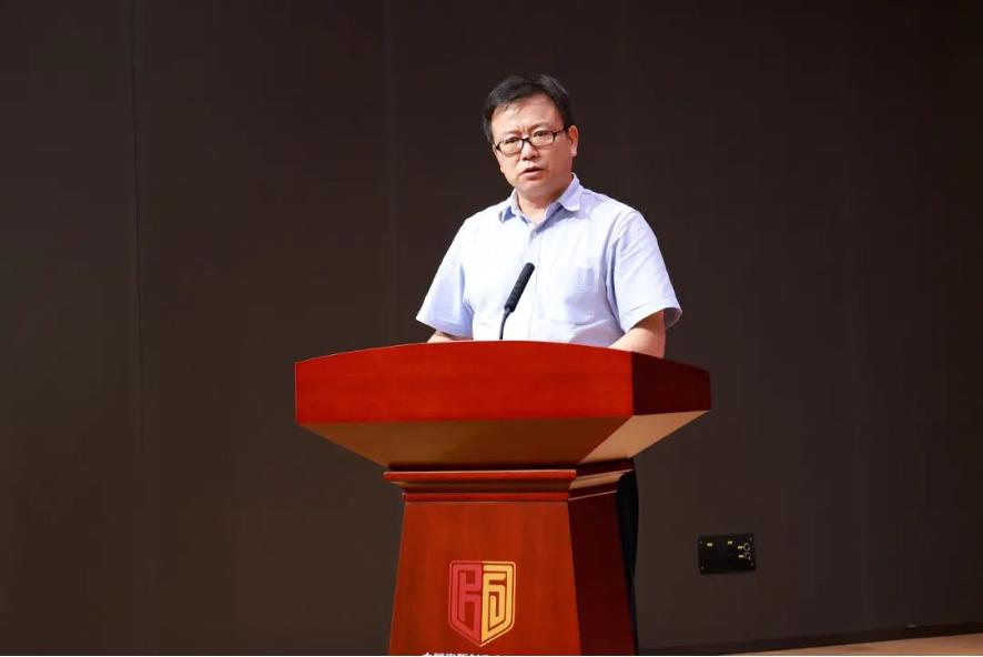 關(guān)于掛牌全篇正版掛牌掛的深度解析，掛牌全篇正版掛牌深度解析與探討