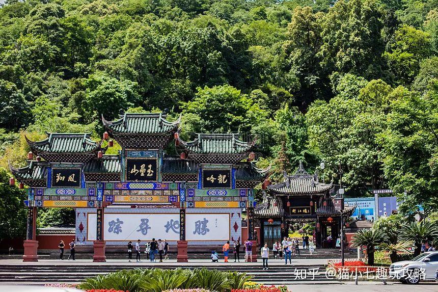 成都必去的旅游景點——探索天府之國的魅力，天府之國魅力揭秘，成都必游景點全攻略