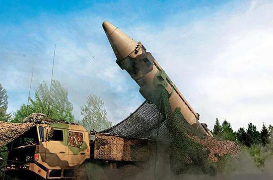 東風(fēng)21D反艦彈道導(dǎo)彈，解析其技術(shù)特點與戰(zhàn)略影響，東風(fēng)21D反艦彈道導(dǎo)彈，技術(shù)特性深度解析及戰(zhàn)略影響探討