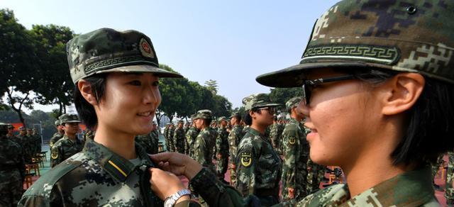 本科畢業(yè)去當(dāng)兵值得嗎？深度探討與個人見解，本科畢業(yè)去當(dāng)兵，價值與選擇的深度探討