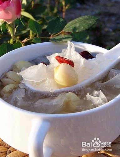 銀耳蓮子湯，傳統(tǒng)美味湯品的做法與養(yǎng)生秘訣，銀耳蓮子湯，傳統(tǒng)美味與養(yǎng)生之道的完美結(jié)合