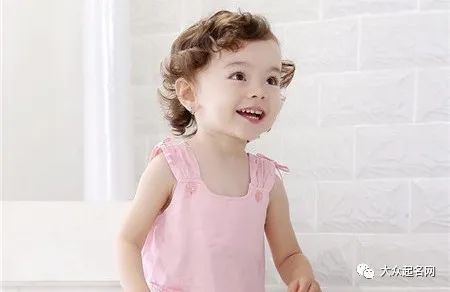 女孩明星范兒名字——探尋時尚魅力的無限可能，女孩明星范兒名字，時尚魅力的探索之旅